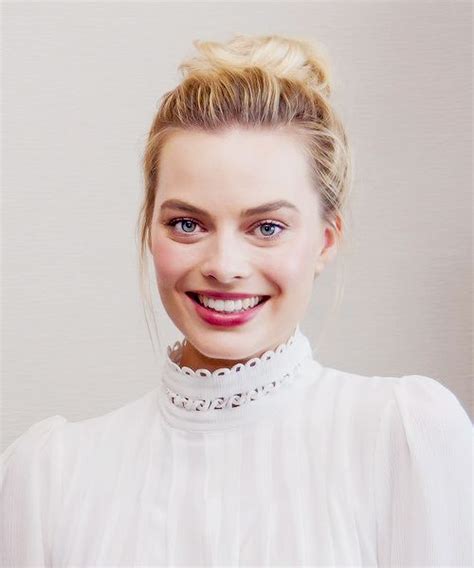 margot robbie fansite